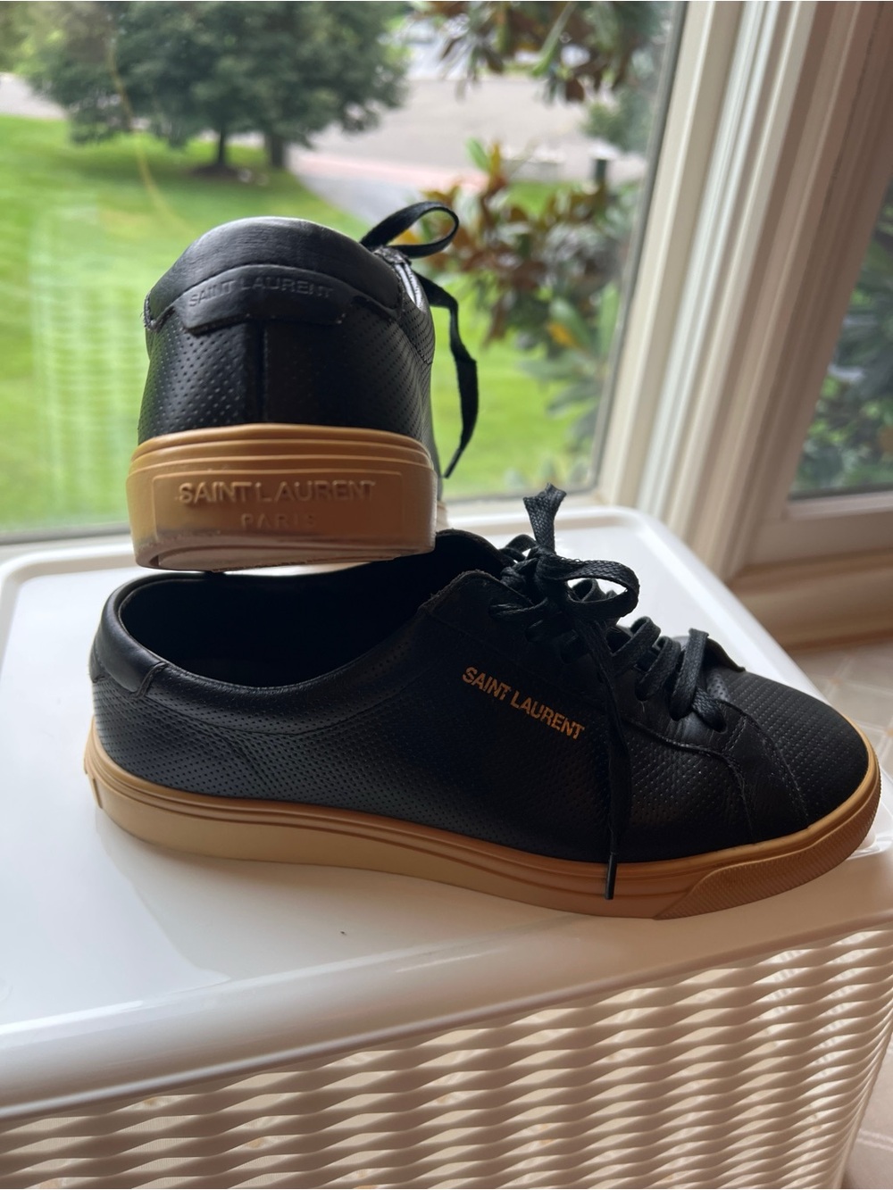 Saint Laurent Black Leather Low-Top Sneakers with Tan Gum Sole - Picture 4 of 14